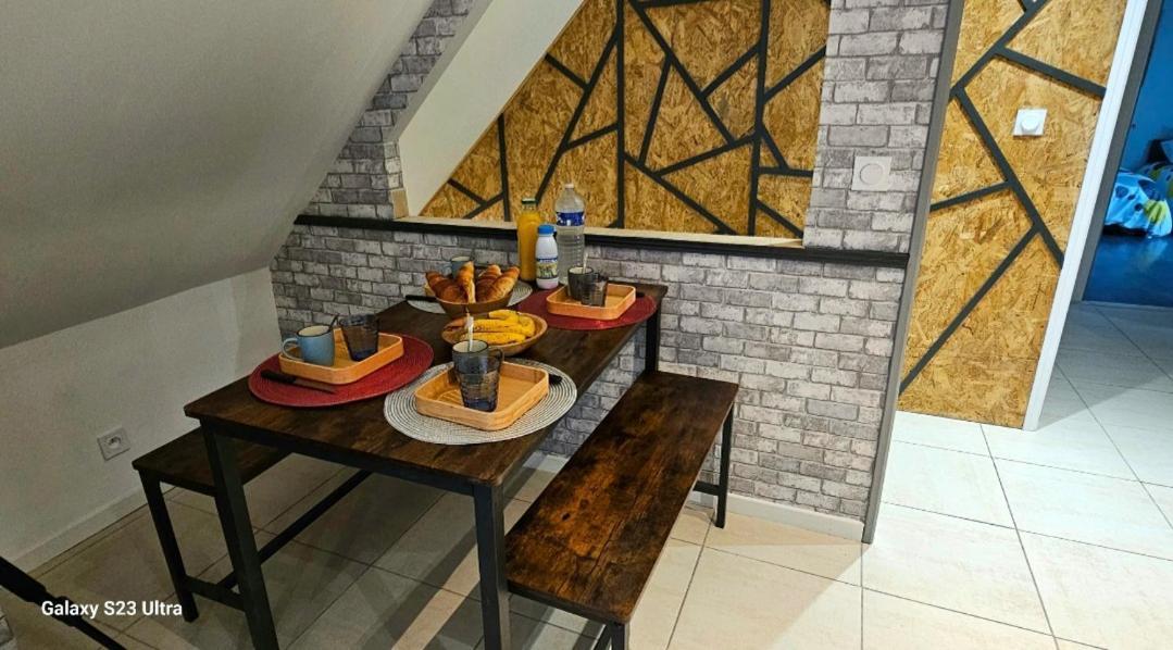 Madame Hotel Clerey Luaran gambar