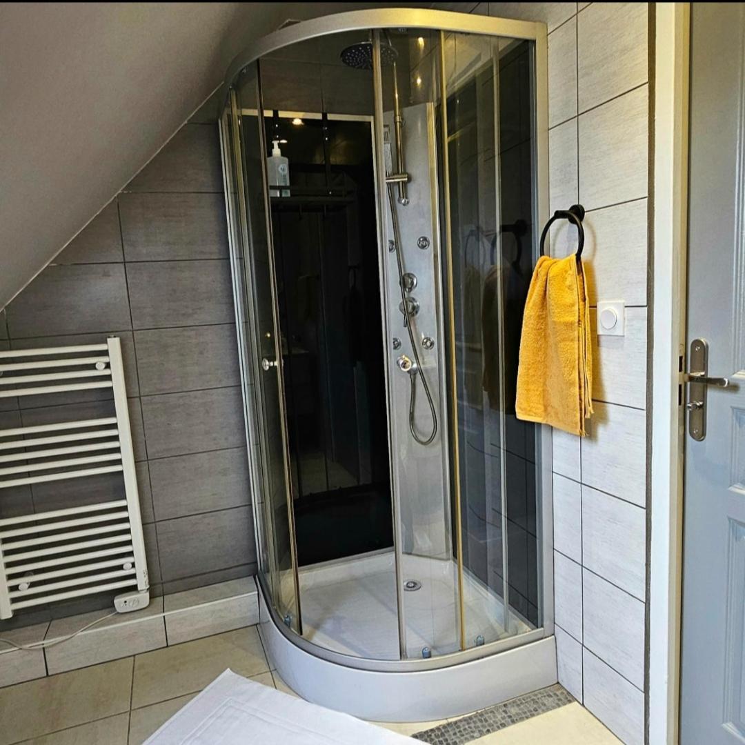Madame Hotel Clerey Luaran gambar